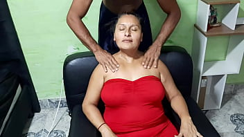 Amateur massage leads to steamy encounter with sexy mother-in-law